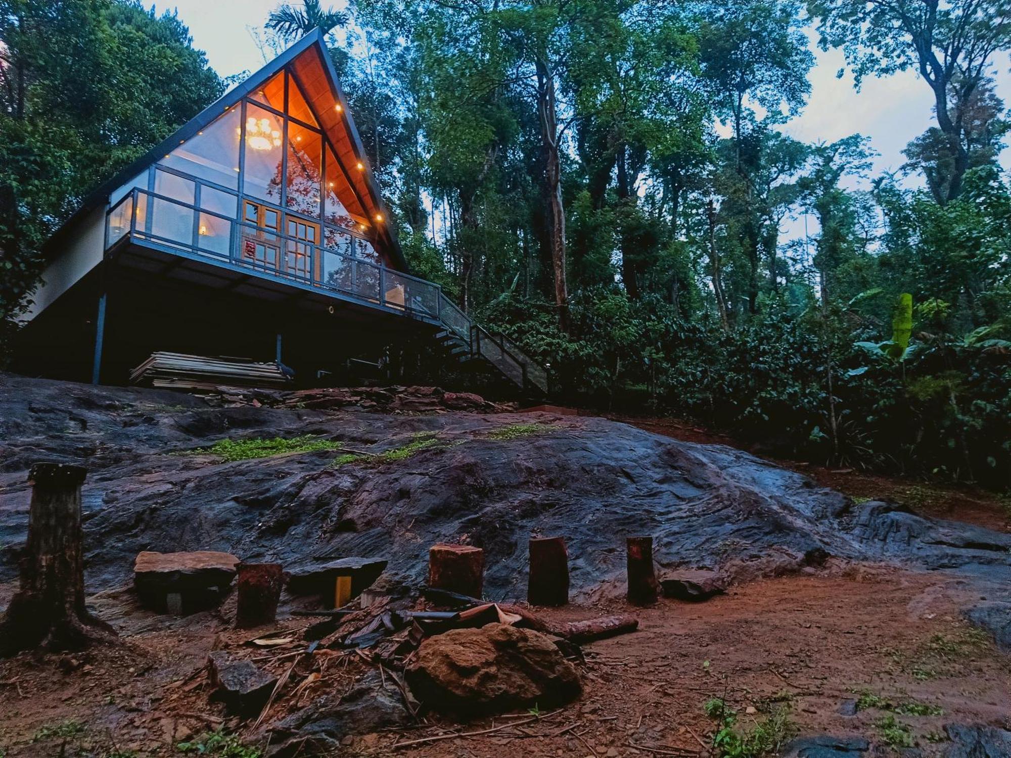 Whiskeywoods Villa Madikeri Eksteriør bilde